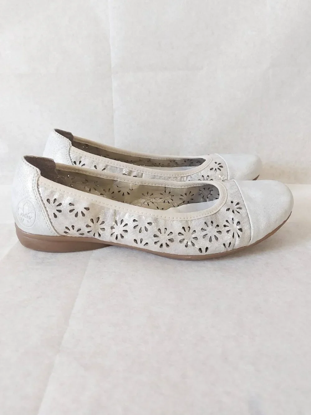 Rieker Women Ballerina Flats Size Silver Perforated Floral Cutout Size 38